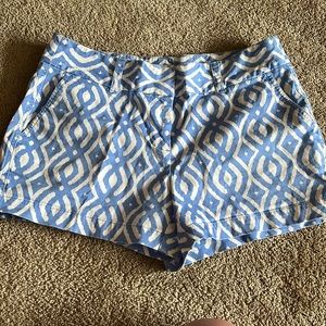 Vineyard Vines Blue and White Women’s Shorts Size 8